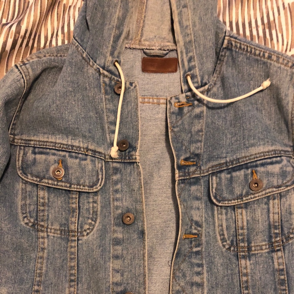 Denim jacket - Picture 3 of 4